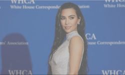 كيم كارداشيان تعلن إصابتها بمرض دماغي "خطير"